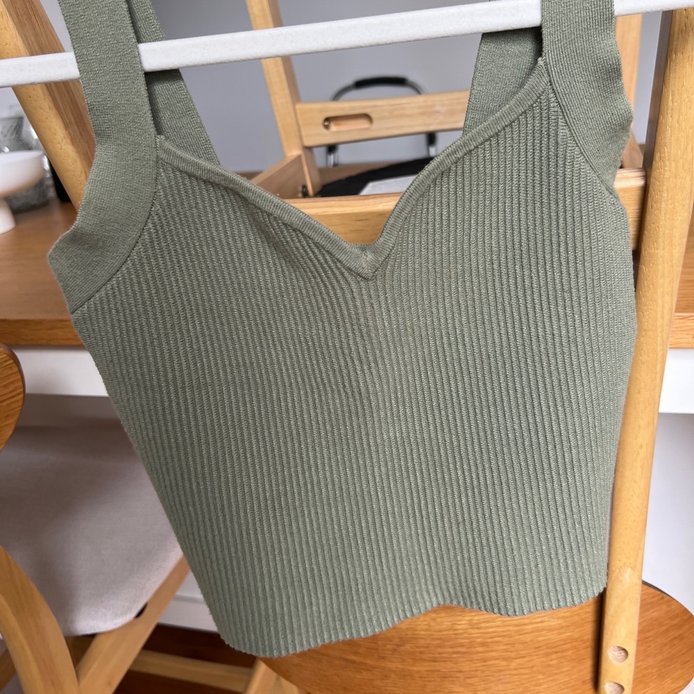 Sweetheart neck green tank top, lightweight knit
